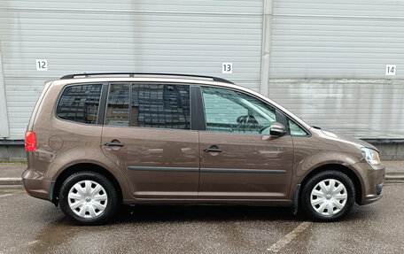 Volkswagen Touran III, 2013 год, 949 000 рублей, 4 фотография