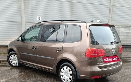 Volkswagen Touran III, 2013 год, 949 000 рублей, 7 фотография