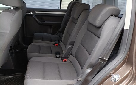 Volkswagen Touran III, 2013 год, 949 000 рублей, 11 фотография