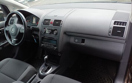 Volkswagen Touran III, 2013 год, 949 000 рублей, 10 фотография