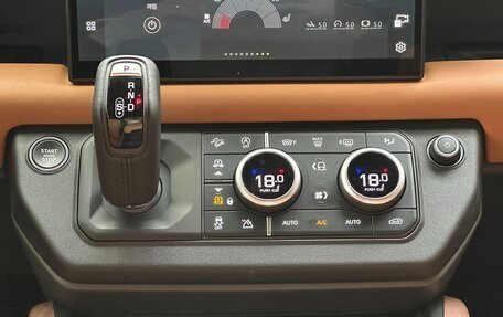 Land Rover Defender II, 2025 год, 17 900 000 рублей, 10 фотография