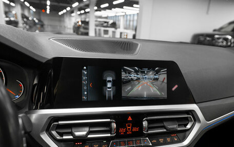 BMW 3 серия, 2019 год, 3 280 000 рублей, 16 фотография