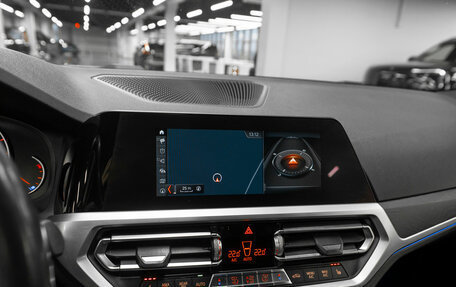 BMW 3 серия, 2019 год, 3 280 000 рублей, 17 фотография