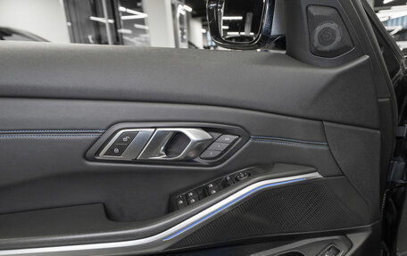 BMW 3 серия, 2019 год, 3 280 000 рублей, 19 фотография