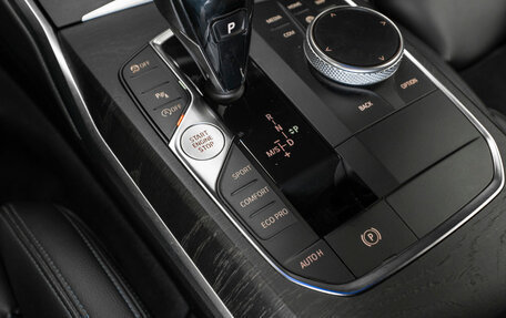 BMW 3 серия, 2019 год, 3 280 000 рублей, 22 фотография