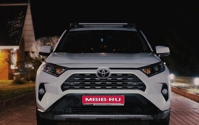 Toyota RAV4, 2021 год, 3 300 000 рублей, 1 фотография