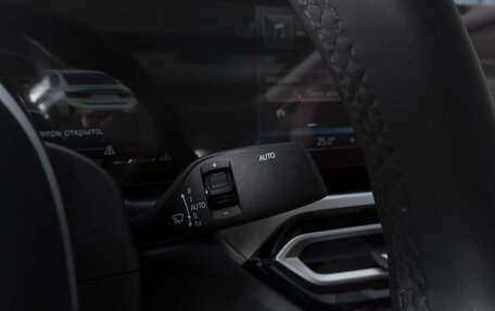 BMW 3 серия, 2024 год, 5 035 000 рублей, 23 фотография