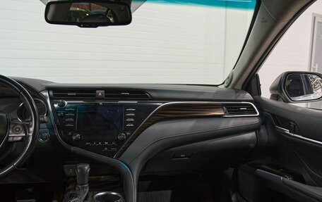 Toyota Camry, 2019 год, 3 107 500 рублей, 24 фотография