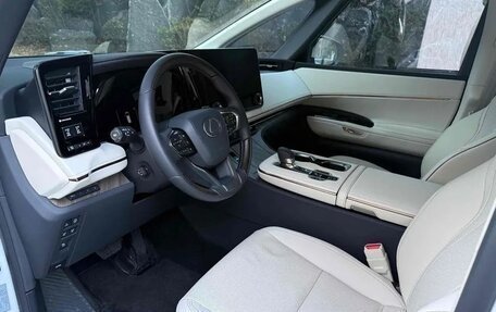 Lexus LM, 2025 год, 19 900 000 рублей, 6 фотография