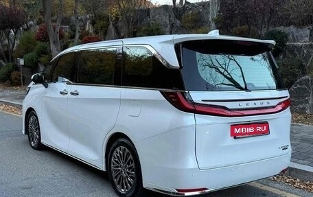 Lexus LM, 2025 год, 19 900 000 рублей, 4 фотография