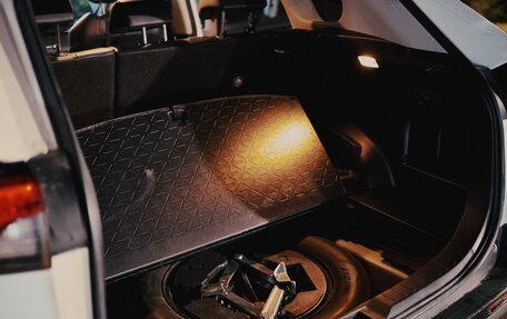 Toyota RAV4, 2021 год, 3 300 000 рублей, 14 фотография