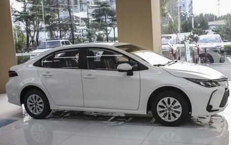 Toyota Corolla, 2024 год, 3 690 000 рублей, 4 фотография
