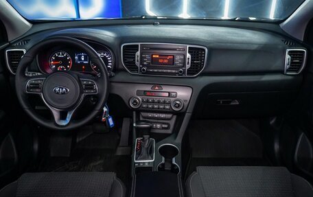 KIA Sportage IV рестайлинг, 2018 год, 2 185 000 рублей, 12 фотография