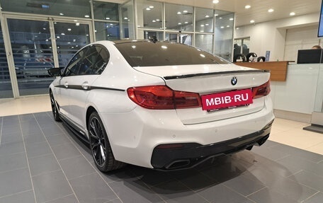 BMW 5 серия, 2019 год, 4 300 000 рублей, 11 фотография