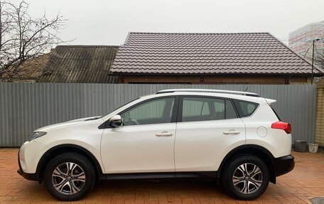 Toyota RAV4, 2015 год, 2 090 000 рублей, 4 фотография