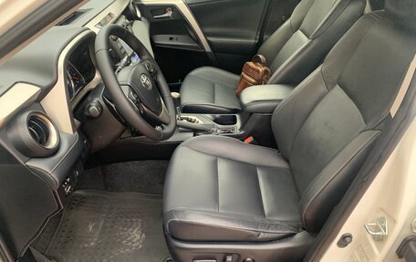 Toyota RAV4, 2015 год, 2 090 000 рублей, 11 фотография