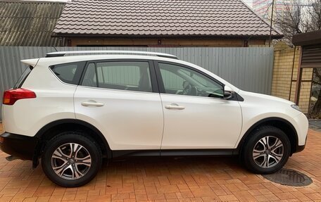 Toyota RAV4, 2015 год, 2 090 000 рублей, 5 фотография