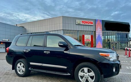 Toyota Land Cruiser 200, 2015 год, 5 570 000 рублей, 9 фотография