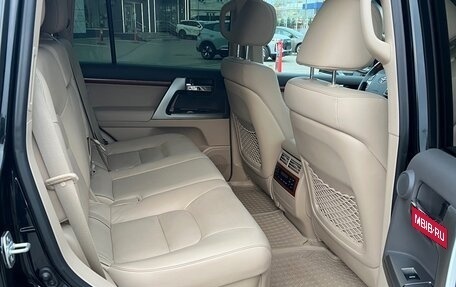 Toyota Land Cruiser 200, 2015 год, 5 570 000 рублей, 11 фотография