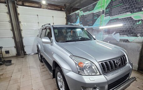 Toyota Land Cruiser Prado 120 рестайлинг, 2007 год, 1 620 000 рублей, 2 фотография