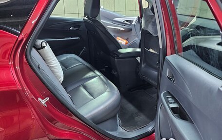 Chevrolet Bolt, 2017 год, 2 200 000 рублей, 25 фотография