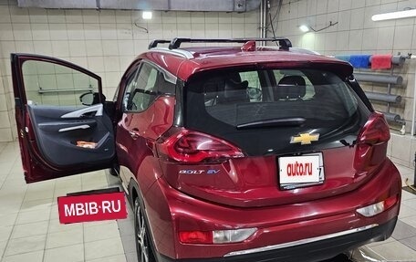 Chevrolet Bolt, 2017 год, 2 200 000 рублей, 28 фотография
