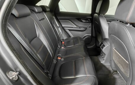 Jaguar F-Pace, 2016 год, 2 055 000 рублей, 16 фотография