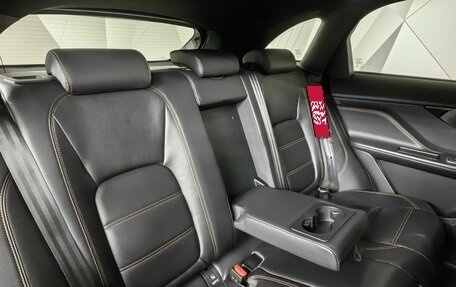 Jaguar F-Pace, 2016 год, 2 055 000 рублей, 17 фотография