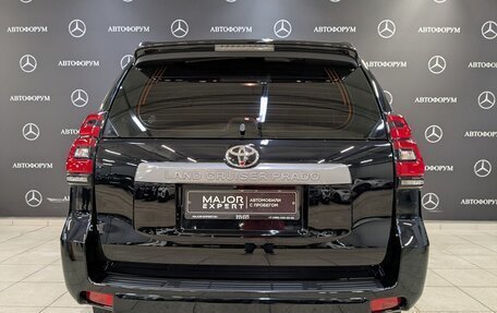 Toyota Land Cruiser Prado 150 рестайлинг 2, 2021 год, 5 920 000 рублей, 6 фотография