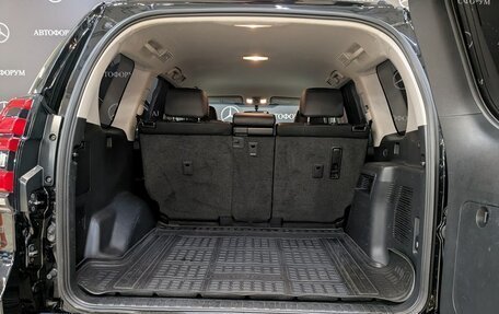 Toyota Land Cruiser Prado 150 рестайлинг 2, 2021 год, 5 920 000 рублей, 10 фотография