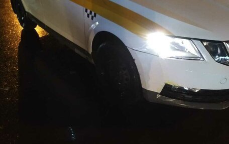 Skoda Octavia, 2018 год, 790 000 рублей, 3 фотография