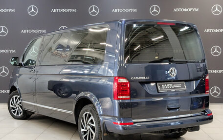 Volkswagen Caravelle T6 рестайлинг, 2018 год, 3 655 000 рублей, 7 фотография