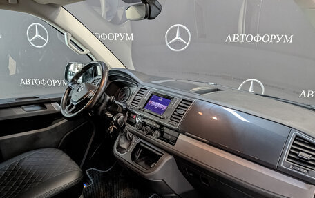 Volkswagen Caravelle T6 рестайлинг, 2018 год, 3 655 000 рублей, 13 фотография