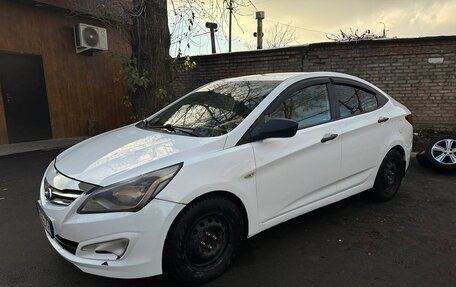 Hyundai Solaris II рестайлинг, 2014 год, 590 000 рублей, 1 фотография