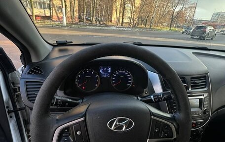 Hyundai Solaris II рестайлинг, 2014 год, 590 000 рублей, 9 фотография