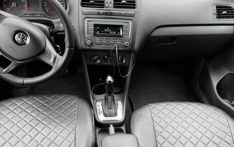 Volkswagen Polo VI (EU Market), 2017 год, 850 000 рублей, 2 фотография