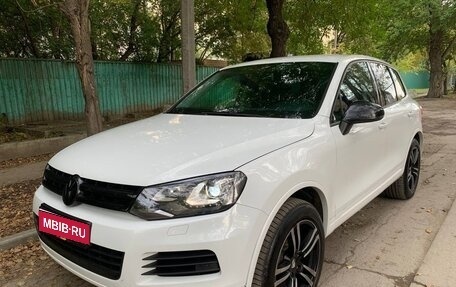 Volkswagen Touareg III, 2012 год, 2 000 000 рублей, 1 фотография