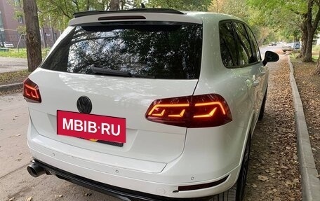 Volkswagen Touareg III, 2012 год, 2 000 000 рублей, 3 фотография