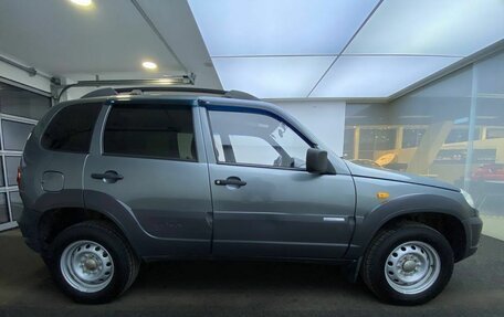 Chevrolet Niva I рестайлинг, 2010 год, 500 000 рублей, 5 фотография
