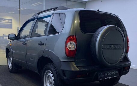 Chevrolet Niva I рестайлинг, 2010 год, 500 000 рублей, 8 фотография