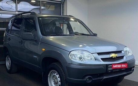 Chevrolet Niva I рестайлинг, 2010 год, 500 000 рублей, 3 фотография
