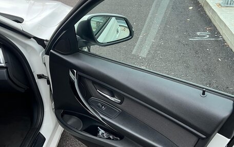 BMW 3 серия, 2015 год, 1 800 000 рублей, 15 фотография