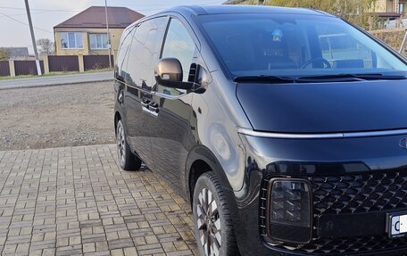 Hyundai Staria, 2023 год, 5 970 000 рублей, 3 фотография