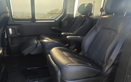 Hyundai Staria, 2023 год, 5 970 000 рублей, 17 фотография