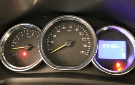 Renault Logan II, 2018 год, 580 000 рублей, 10 фотография