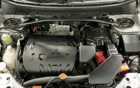 Mitsubishi Outlander III рестайлинг 3, 2010 год, 929 000 рублей, 17 фотография