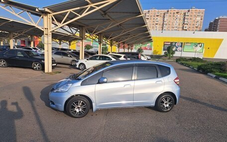 Honda Fit III, 2007 год, 560 000 рублей, 2 фотография