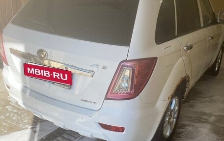 Lifan X60 I рестайлинг, 2013 год, 420 000 рублей, 3 фотография