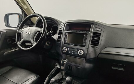 Mitsubishi Pajero IV, 2013 год, 2 099 000 рублей, 11 фотография