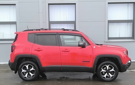 Jeep Renegade I рестайлинг, 2019 год, 2 350 000 рублей, 2 фотография